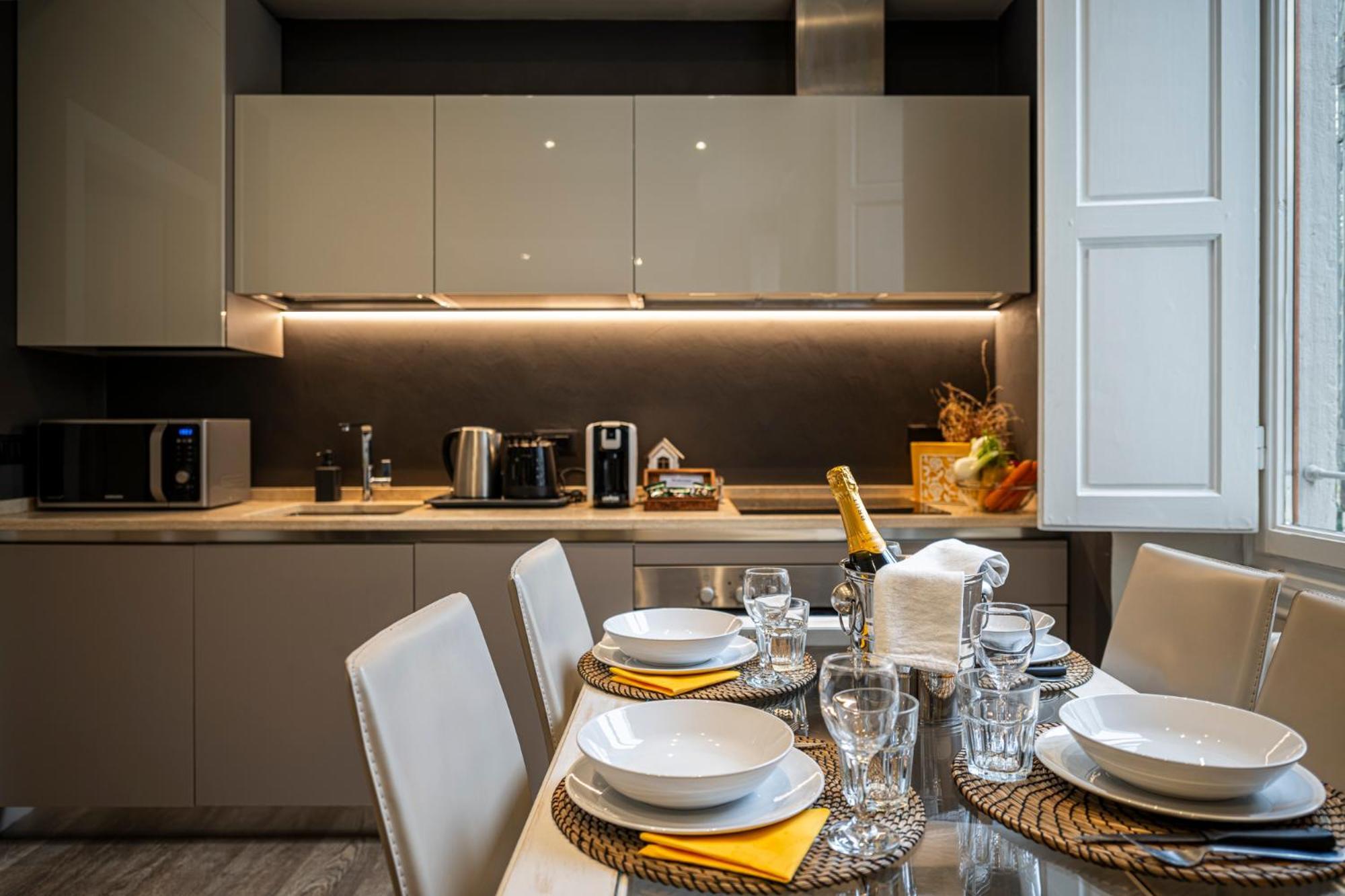 Cherubini Palace Thematic Apartment Флоренція Екстер'єр фото